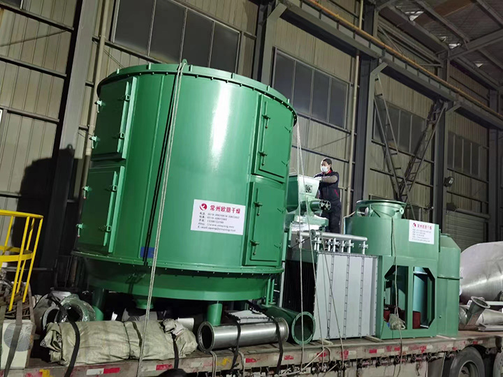 常州欧朋干燥高温混合碳化一体机发货现场，获得客户好评！