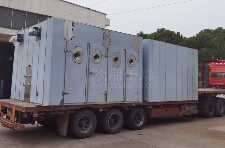 常州欧朋干燥生产的油桶加热专用烘箱发货现场！